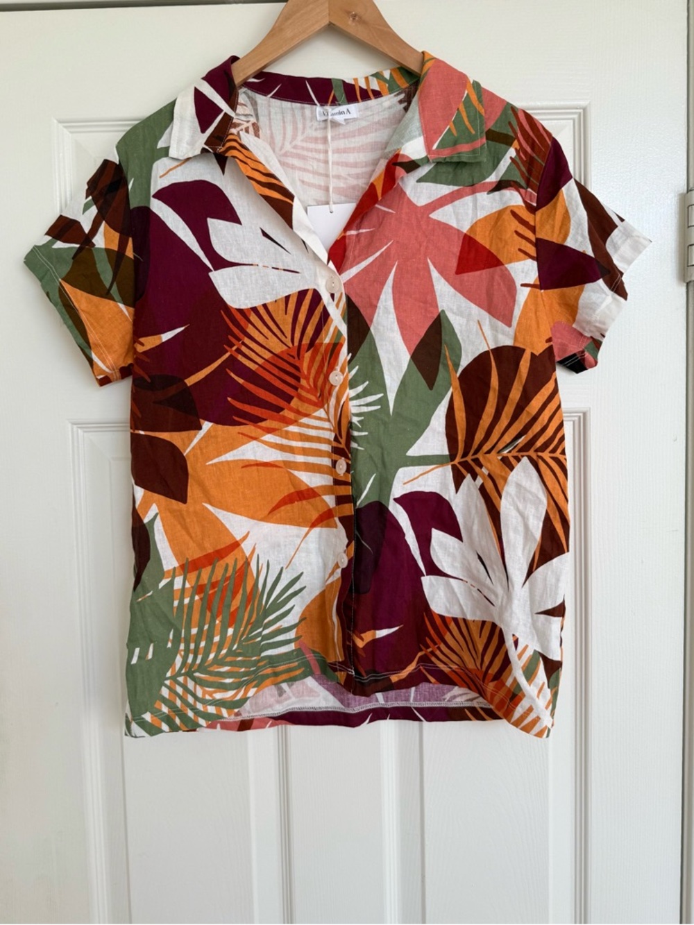 Vitamin A NWT Floral Linen Tropical Cover Up Button Down Blouse Top Size Small - Picture 3 of 9